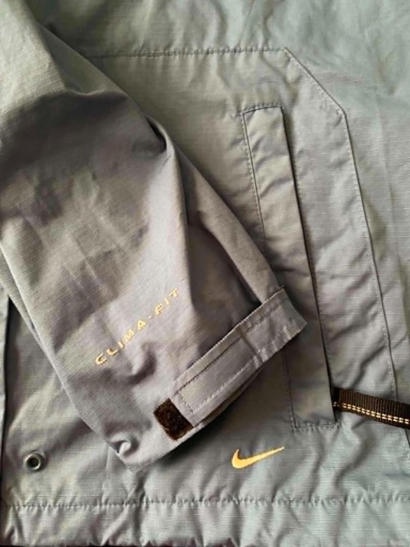 Nike Clima-FIT hooded windbreaker jacket (Category: Coats, Jackets and Outerwear) located in Manila. Submitted by dmalhabour73401 (Listing ID 1444136031, Image 2). Description: DETAILS: Condition: Used - like new Coat & Jacket Style: Windbreaker Description: UNISEX light blue Nike Clima-FIT hooded windbreaker jacket Size: Medium Note: For pick-up only at Aganan, Pavia, Iloilo.