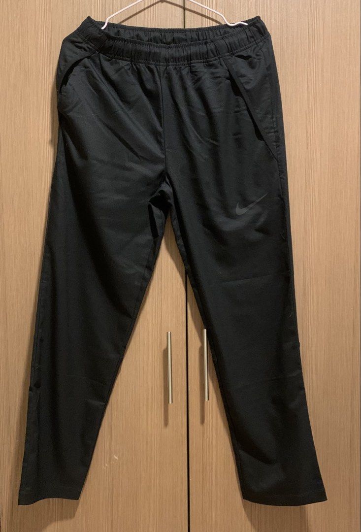 [A17] Nike Dri-Fit Activewear Pants (Category: Activewear) located in Manila. Submitted by clutter.town (Listing ID 1444298614, Image 1). Description: Nike Dri-Fit Activewear Pants SWIPE TO THE END TO SEE TAG, SIZE, AND MATERIAL USED ❗️₱100 OFF IF PURCHASED WITH ANOTHER ITEM LABLED [A] IN MY PROFILE Lady owned Used with care Fits S-M Waist is 80cm, stretchable band Length from top of band to end is 37inches Located in Taft Avenue, Pasay. Near Mal