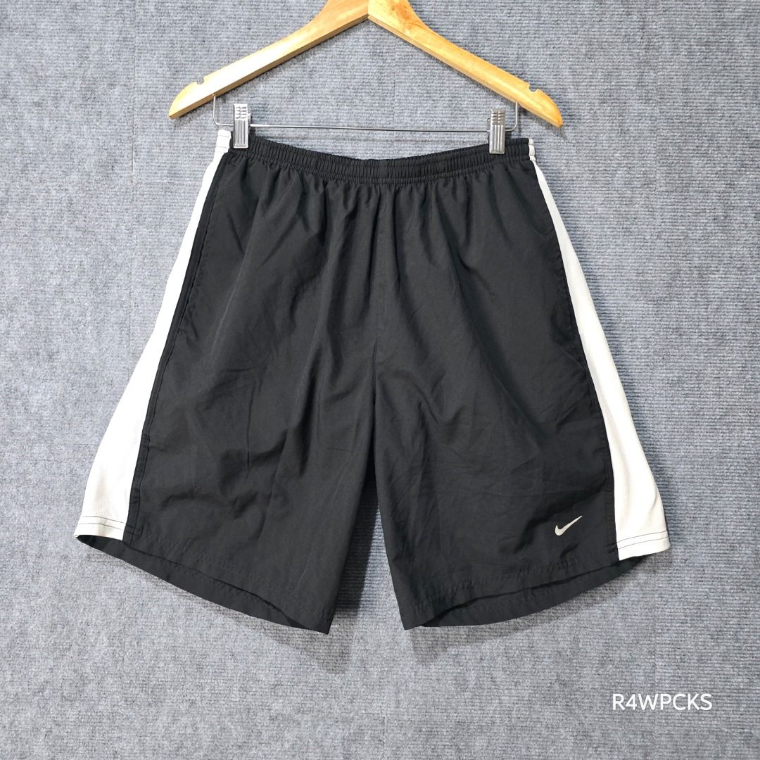 NIKE FIT DRI BLACK WHITE SHORTS (Category: Shorts) located in San Mateo. Submitted by r4wpcks (Listing ID 1444194380, Image 1). Description: Size on Tag: L Best Fit: 28 - 34 Waist: 28 - 34 inches Length: 19 inches Leg Hole / Hem: 13 inches Condition: 9/10 Color Rate: 9/10 Issue: Signs of use on reflective markings COLOR MAY VARY DUE TO LIGHTING Location: San Mateo Rizal, near Marikina J&T/Lalamove courier, shipping fee should be handled by the bu