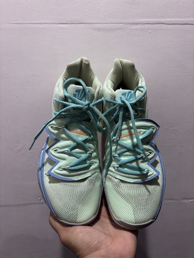 Nike Kyrie 5 "Squidward" (Category: Sneakers) located in Valencia. Submitted by bukidthrift (Listing ID 1444274795, Image 3). Description: SIZE 7.5 US | 6.5 UK | 40.5 EUR | 25.5 CM VERY GOOD CONDITION NOTE: THRIFTED PAIR ONLY. PLEASE MANAGE YOUR EXPECTATIONS. PAYMENT FIRST ✅ NO COD/COP ❌ MOP GCASH/GOTYME 💳 BUKIDNON MINDANAO LOC 📍.