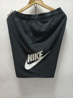 (Category: ) located in . Submitted by thriftniking (Listing ID 1444260210, Image 1). Description: .