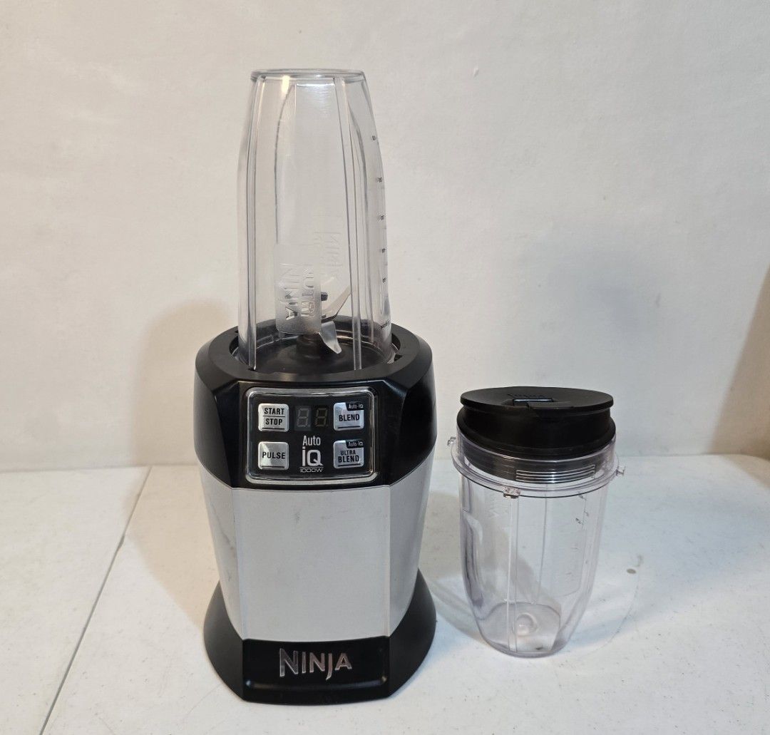 Nutri Ninja Auto iQ 1000 Watts (Category: Juicers, Blenders & Grinders) located in Rizal. Submitted by potato_corner (Listing ID 1444198718, Image 1). Description: Nutri Ninja Auto iQ 1000 Watts Australian mall pull out Used as demo unit Inclusion 2 bottle 1 lid 1 blade Issue scratches 220V 4.5k.