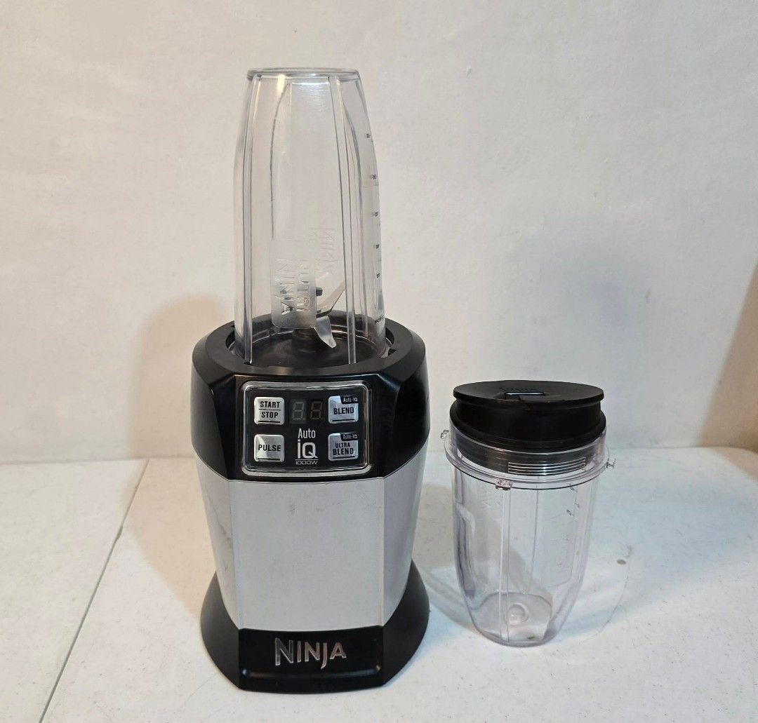 Nutri Ninja Auto iQ 1000 Watts (Category: Juicers, Blenders & Grinders) located in Caloocan City. Submitted by souththrift_taytay (Listing ID 1444218311, Image 1). Description: Nutri Ninja Auto iQ 1000 Watts Australian mall pull out Used as demo unit Inclusion 2 bottle 1 lid 1 blade Issue scratches 220V 4.5k.