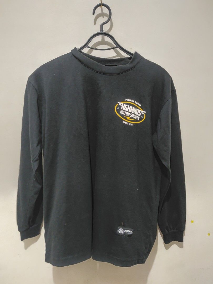 OG highminds motor long sleeve (Category: Coats, Jackets and Outerwear) located in Manila. Submitted by keishiiex (Listing ID 1444193088, Image 2). Description: Original highminds motor long sleeve Size: Medium No issue need labhan medj madumi due to long storage. Rfs: Hindi na ginagamit, twice lang nagamit . Need nadin funds for school. Willing to meet up Paranaque City only Can ship via lalamove or jnt.