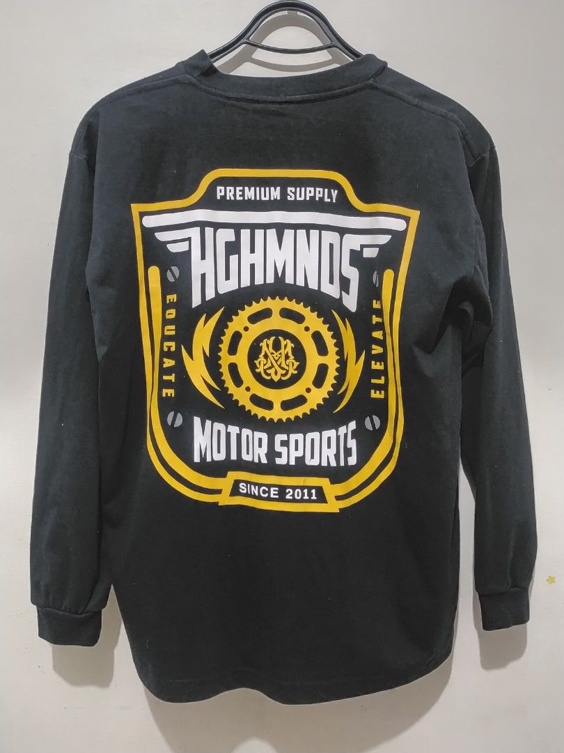 OG highminds motor long sleeve (Category: Coats, Jackets and Outerwear) located in Manila. Submitted by keishiiex (Listing ID 1444193088, Image 1). Description: Original highminds motor long sleeve Size: Medium No issue need labhan medj madumi due to long storage. Rfs: Hindi na ginagamit, twice lang nagamit . Need nadin funds for school. Willing to meet up Paranaque City only Can ship via lalamove or jnt.