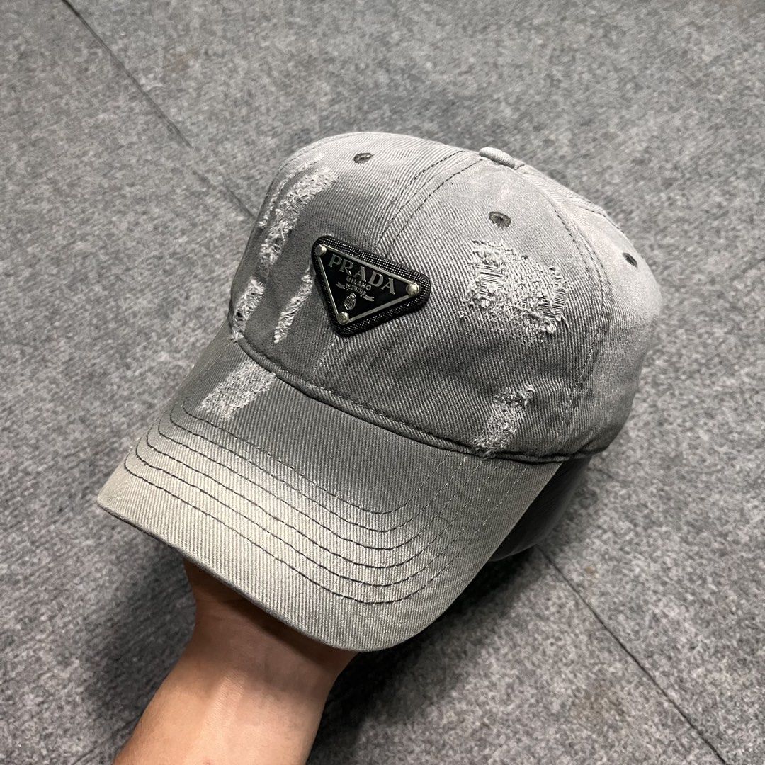 Prada Baseball Cap (Category: Caps & Hats) located in Argao. Submitted by rarecollective. (Listing ID 1444261359, Image 1). Description: Prada Baseball Cap •Size: Osfa •📐: •Condition: Good Condition •Color rate: 9.8/10 •Issue: Sign of usage •Price: 700.00🏷️📨 No Cod/Cop Mop: Gcash 📍Balisong, Argao, Cebu .