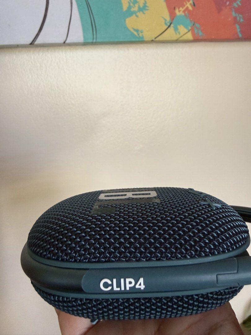 Preloved Original JBL CLIP 4 bluetooth speaker (Category: Soundbars, Speakers & Amplifiers) located in Makati City. Submitted by cutefabph (Listing ID 1444124534, Image 3). Description: The JBL Clip 4 is an ultra-portable, rugged Bluetooth speaker known for its signature punchy sound, built-in carabiner, and fully waterproof design. It is a highly popular companion for hiking, biking, and outdoor travel.Key FeaturesAudio: Packs 5W of JBL Original
