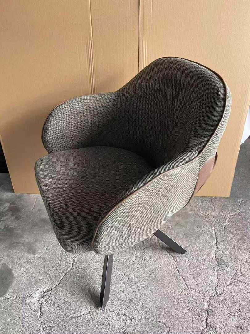 Revolving Swivel Accent Chair (Category: Chairs) located in Marikina City. Submitted by marcobarbado.cloud (Listing ID 1444190943, Image 2). Description: .