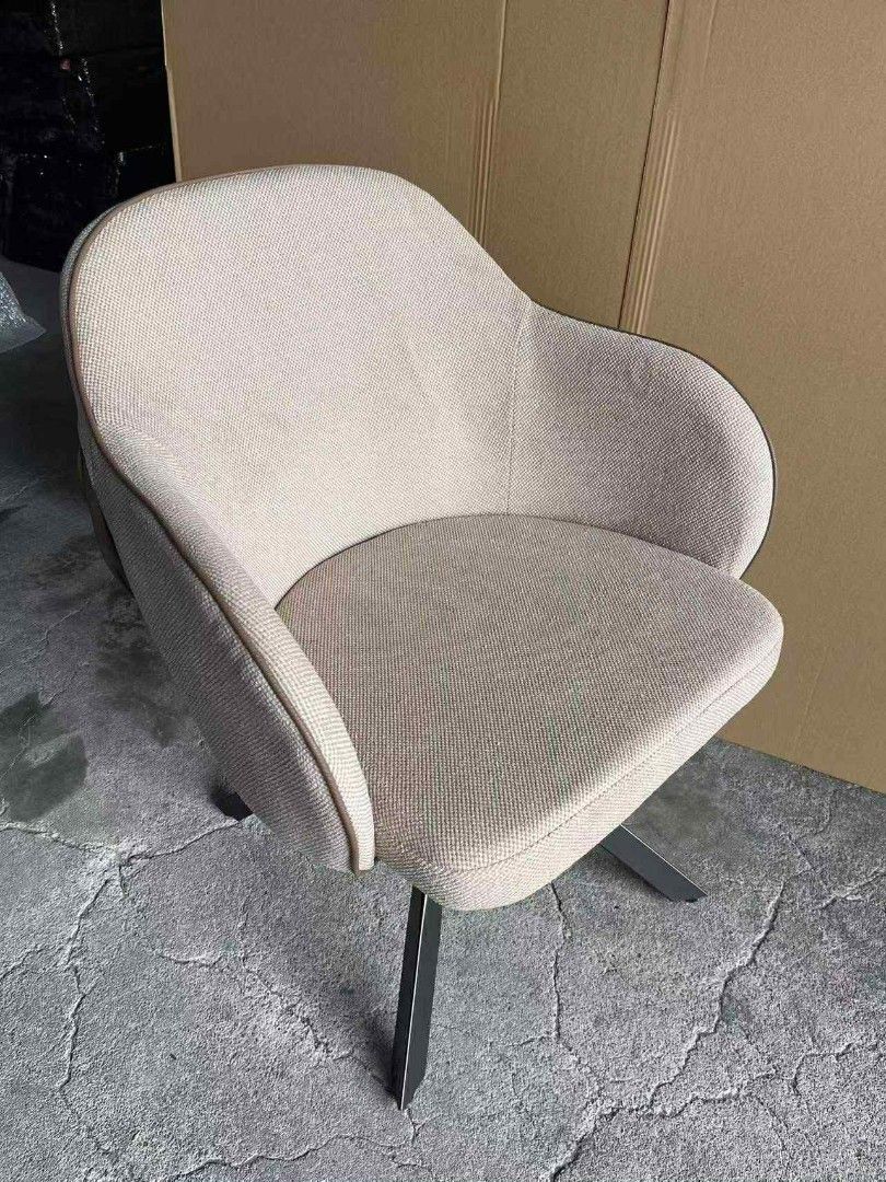 Revolving Swivel Accent Chair (Category: Chairs) located in Marikina City. Submitted by marcobarbado.cloud (Listing ID 1444190943, Image 3). Description: .