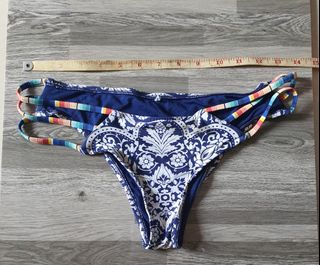 (Category: ) located in . Submitted by shoptoown (Listing ID 1444141814, Image 1). Description: .