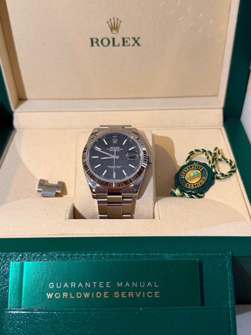 Rolex Datejust 41 Black Dial 126334 (Category: Luxury Watches) located in Makati City. Submitted by gcct888 (Listing ID 1444159331, Image 3). Description: Rolex Datejust 41 Black Dial White Gold Fluted Bezel and Oyster Bracelet Ref. 126334 2021 year model ✔️ 41mm Case ✔️ Automatic Rolex Caliber 3235 Movement ✔️ Black Stick Dial with Chromalight Markers ✔️ 18k White Gold Fluted Bezel ✔️ Sapphire Crystal ✔️ Oyster Bracelet with Easylink Extension ✔
