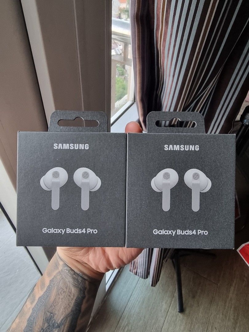 Samsung Galaxy Buds 4 Pro (Category: Wearables & Smart Watches) located in Manila. Submitted by stevenluna91 (Listing ID 1444209709, Image 1). Description: brandnew and factory sealed galaxy buds 4 pro authentic meet up or COD .
