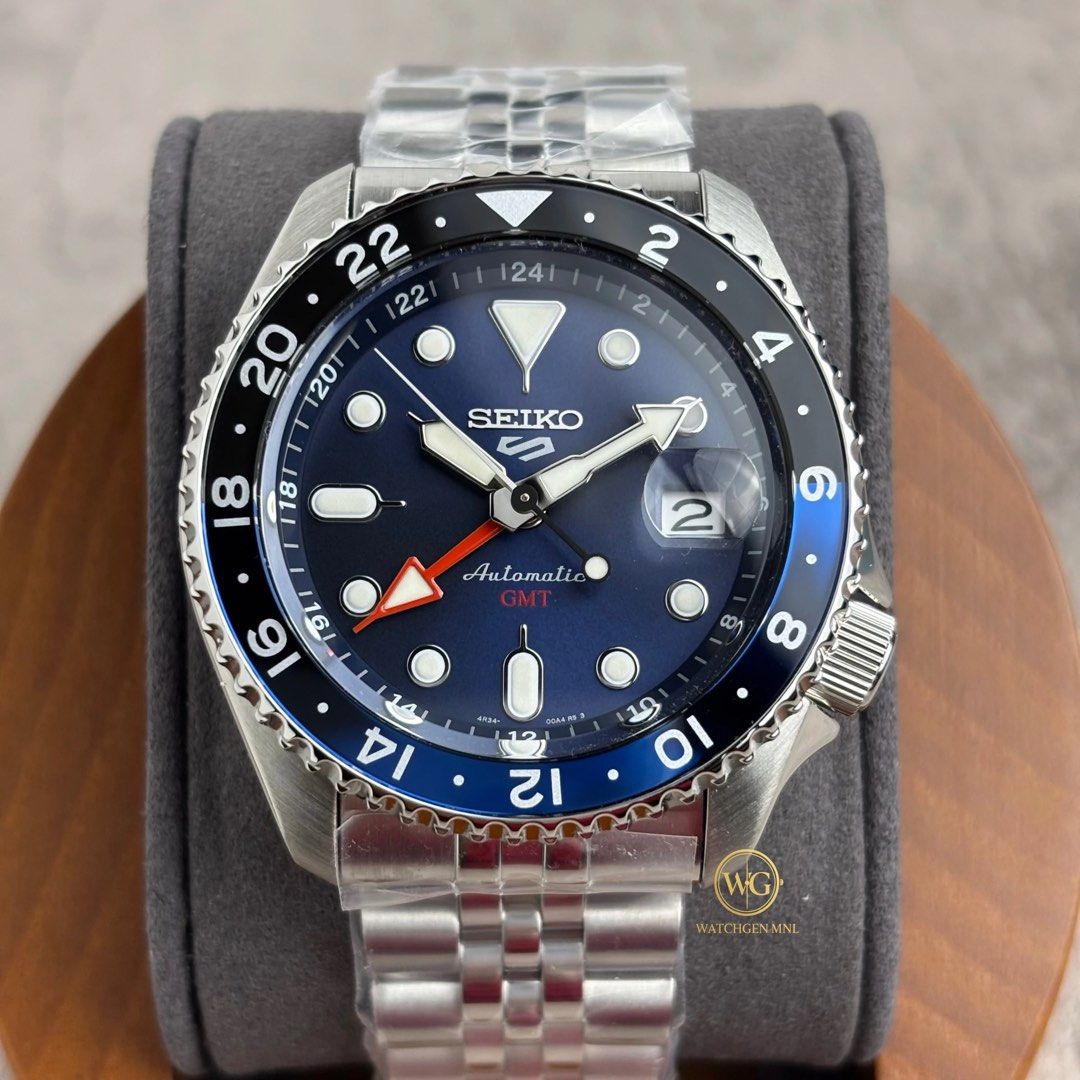Seiko Batman SSK003K1 SSK003 (Category: Men's Watches) located in Manila. Submitted by drhanlie (Listing ID 1444189810, Image 1). Description: Seiko 5 Sports SSK003K1 | SSK003 ⌚️ SKX Sports Style GMT Batman A versatile Seiko 5 Sports GMT featuring a striking black dial paired with a blue and black 24-hour bezel, earning it the enthusiast nickname “Batman.” Inspired by the iconic SKX design, it combines everyday durability with practical dual-time