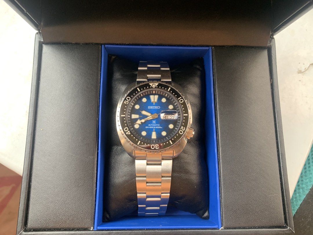 Seiko SRPE39K1 King Turtle Save The Ocean Manta Ray Automatic (Category: Men's Watches) located in Manila. Submitted by frankmanapsal (Listing ID 1444181640, Image 3). Description: Seiko SRPE39K1 King Turtle Save The Ocean “Manta Ray” Selling my well-maintained King Turtle in excellent overall condition. Specifications: • Automatic movement (4R36) • Sapphire crystal • Day-Date display • Blue Save The Ocean “Manta Ray” dial • 200m Diver’s Watch Co