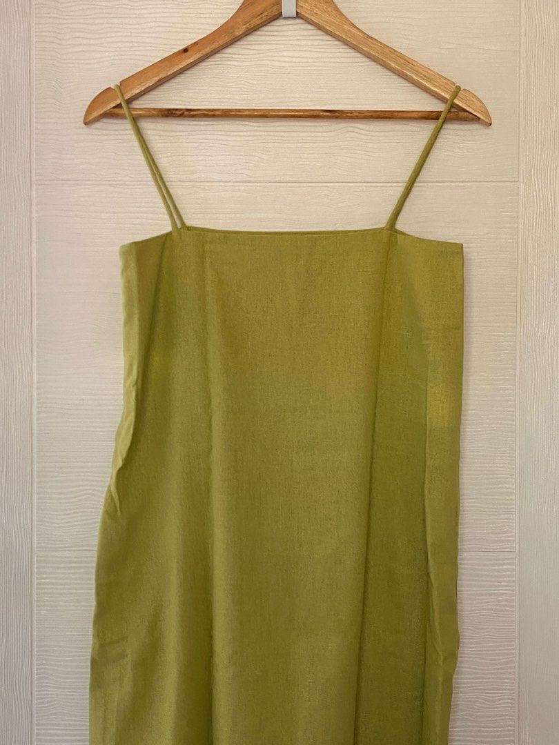 SHU SHI Basic Linen 2-Strap Dress (Category: Dresses) located in Davao. Submitted by editd (Listing ID 1444130934, Image 1). Description: from shushi_clothing 🍊app brand new, just opened! Butter Green color rfs: duplicate.