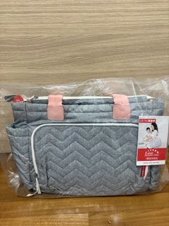 (Category: ) located in . Submitted by luxe4style (Listing ID 1444138639, Image 1). Description: .