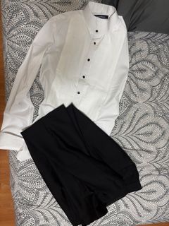 (Category: ) located in . Submitted by mimikingpreloved (Listing ID 1444116044, Image 1). Description: .