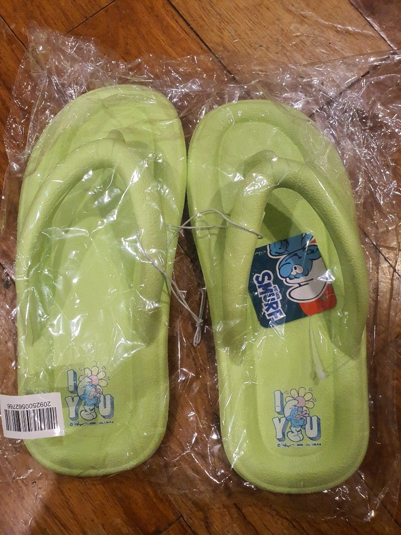 Smurfs slippers kids 24cm (Category: Babies & Kids Fashion) located in Taguig. Submitted by supernova888 (Listing ID 1444178289, Image 2). Description: pls check measurement dont ask for what age pls.