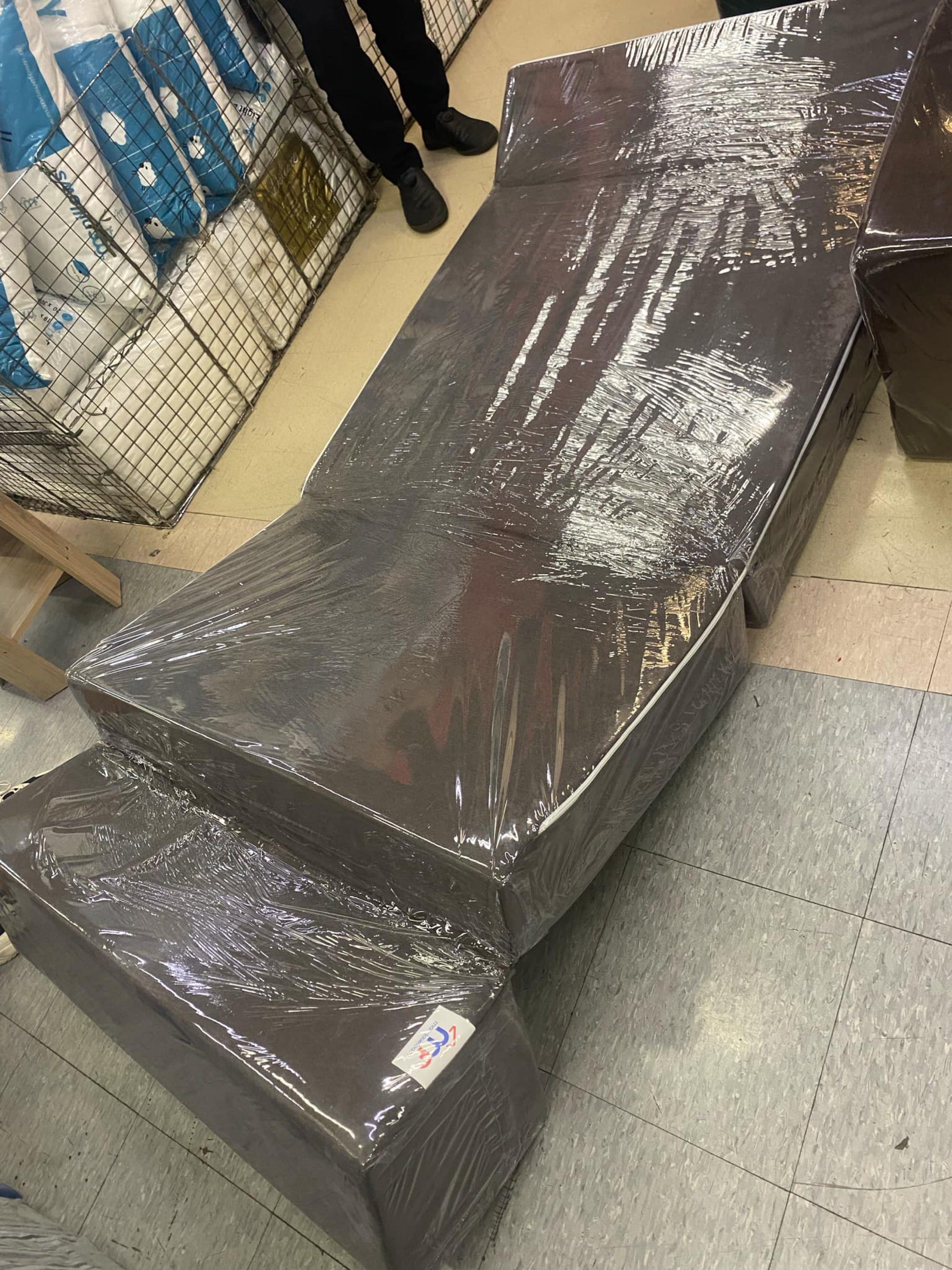 Sofa bed Mandaue Foam Gray (Category: Sofas) located in Quezon City. Submitted by jptrc (Listing ID 1444295858, Image 2). Description: Original mandaue foam sofa bed Orig price bought for ₱6000 No issue no stain like new foam is firm Size 6x36x75.