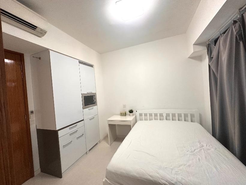 (Category: ) located in . Submitted by your_rental_specialist (Listing ID 1444270734, Image 1). Description: .