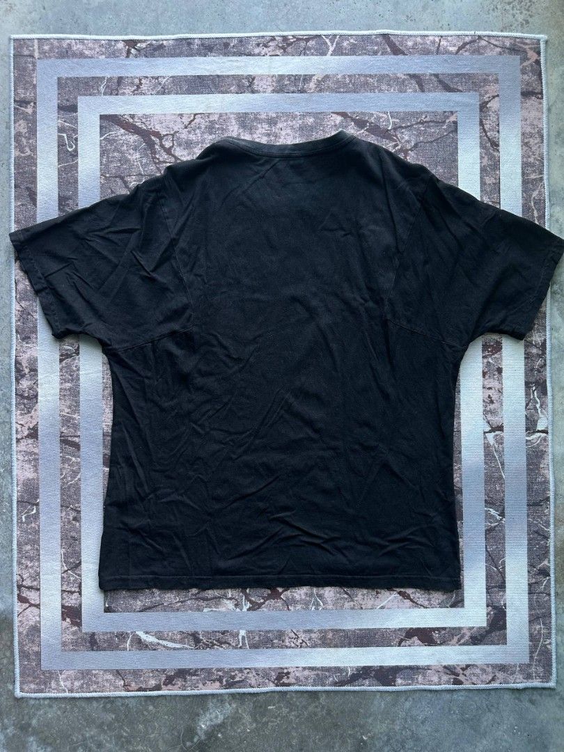 Tee Tshirt (Category: Tshirts & Polo Shirts) located in Kota Bharu. Submitted by solvastore2 (Listing ID 1444287828, Image 2). Description: ▫️Size XL (Pit 24-25/Labuh 28) ▫️Condition 9/10 ▫️Trusted seller with Tiktok,Instagram,Facebook account✅ ▫️Waswas ? boleh tengok review highlight di tiktok @Solvaachiever ▫️Cod,pickup,payment with carousell accepted✅ ▫️Berminat boleh terus dm.