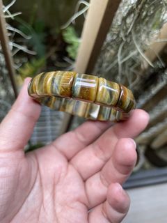 (Category: ) located in . Submitted by crystal_gem_world (Listing ID 1444165710, Image 1). Description: .