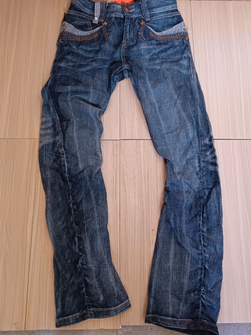 Tough jeansmith y2k style jeans (Category: Jeans) located in Davao. Submitted by plan-b (Listing ID 1444125884, Image 2). Description: Size - 30 Length - 42 Good condition.