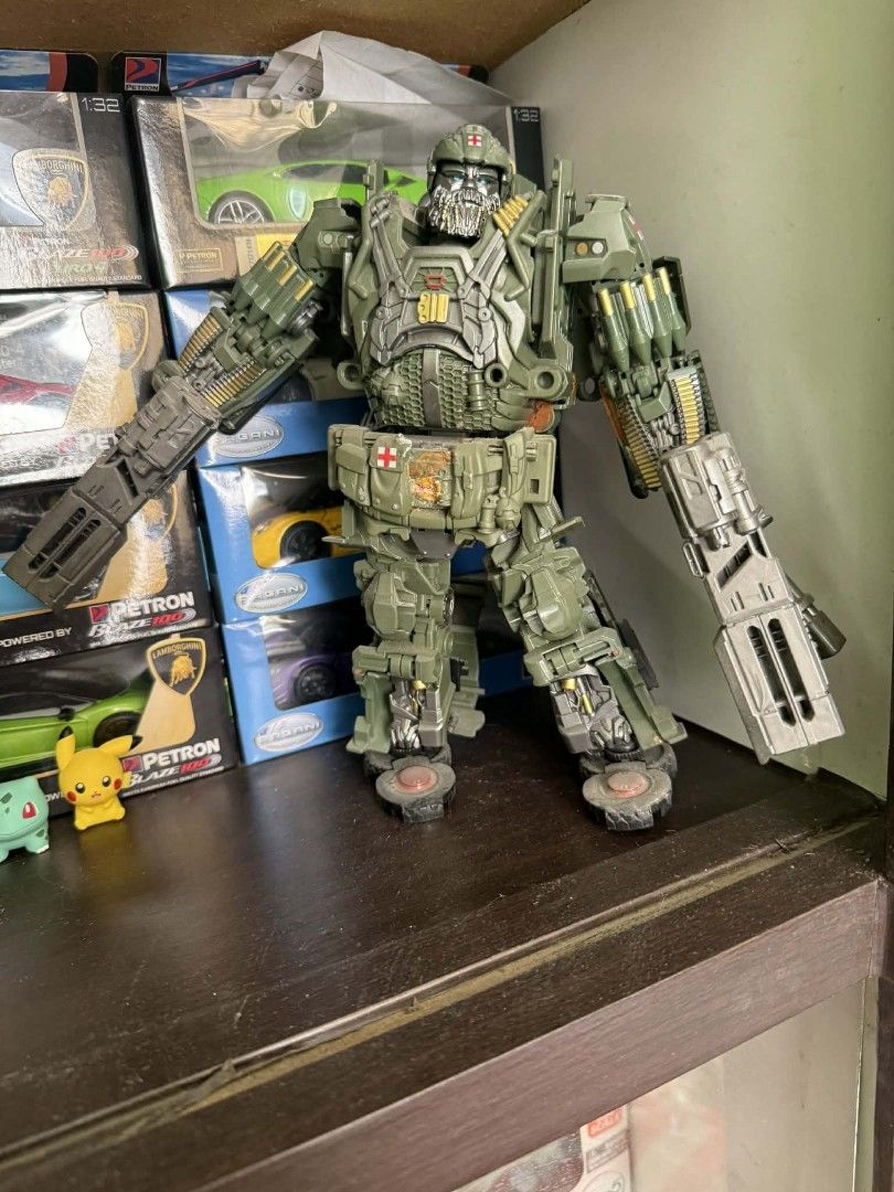 Transformers Studio Series 06 Grimlock Action Figure (Category: Figurines & Statues) located in Manila. Submitted by nix1219 (Listing ID 1444194319, Image 1). Description: - Transformers Studio Series 06 Grimlock action figure - Highly detailed with excellent articulation - Perfect for display or play - Includes original weapons - Ready for a new home!.