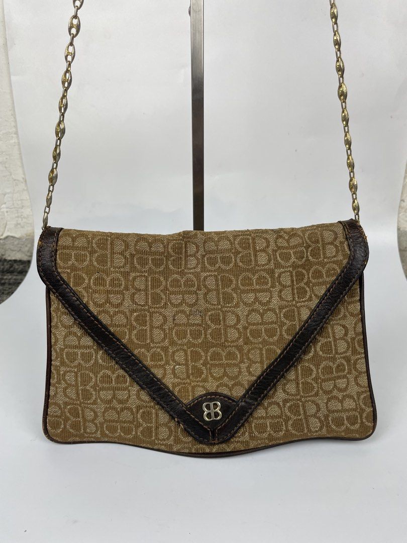 Vintage Balenciaga Monogram Chain Shoulder Bag (Category: Luxury Bags & Wallets) located in Taguig. Submitted by highlows (Listing ID 1444292273, Image 2). Description: Vintage Balenciaga Bag Issue sign of vintage nasa pic issue dm for more details!📥.