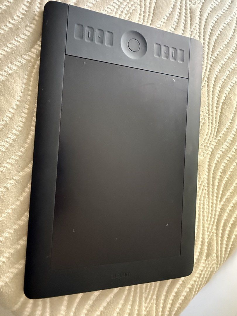 Wacom Intuos5 ptk650 (Category: Others) located in Marikina City. Submitted by quickbird.6e17d1 (Listing ID 1444170602, Image 2). Description: Just the tablet alone. No other accessories .