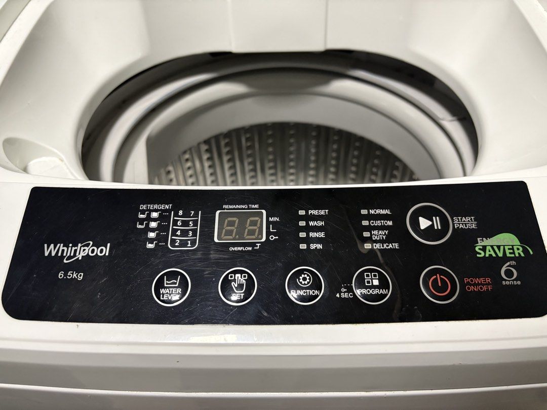 Whirlpool 6.5kg Automatic Washing Machine LFP650WH (Category: Washing Machines and Dryers) located in Pasay City. Submitted by clocloeli (Listing ID 1444214251, Image 1). Description: - Whirlpool Automatic Top-Load Washing Machine - Capacity: 6.5kg - Model: LFP650WH - Condition: Works well - Ideal for: Small to medium households - Features: Easy-to-use controls - Includes: Inlet and drain hoses RFS: Moving Pick up near Pasay Sports Complex FB Har