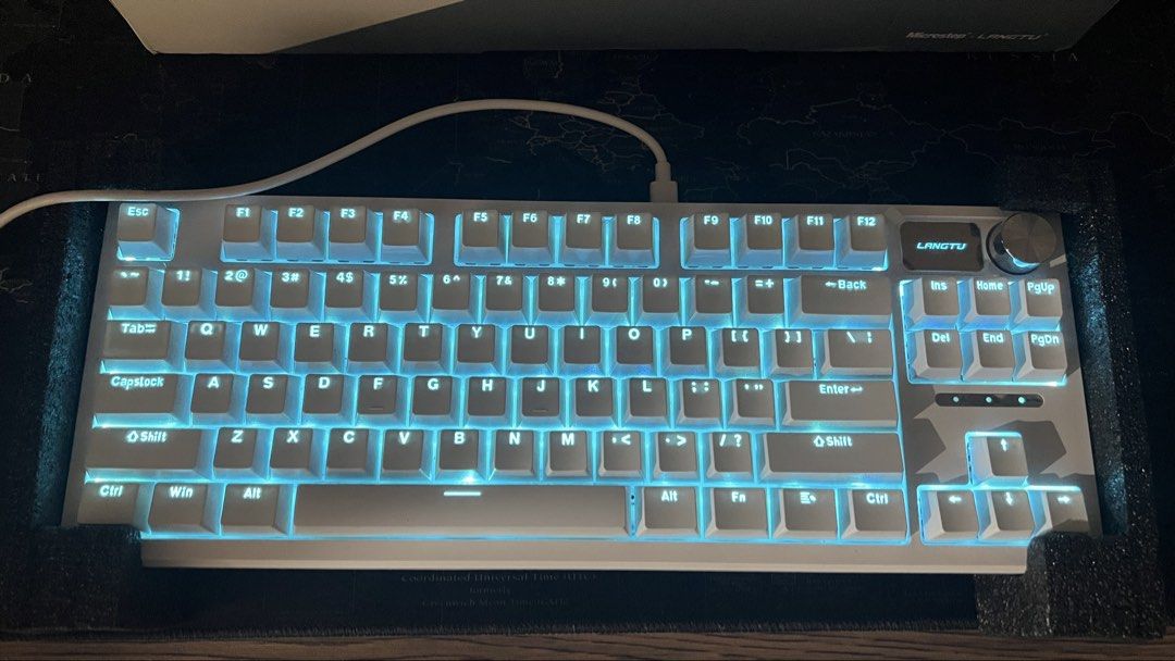 White Mechanical Keyboard Wired (Category: Computer Keyboard) located in Manila. Submitted by calliope0001 (Listing ID 1444248801, Image 3). Description: LANGTU LT84 White Mechanical Keyboard Wired LOGO Screen 5Pin Hotswappable White backlit Keyboard Rfs: Rarely used due to small table space/ declutterring .