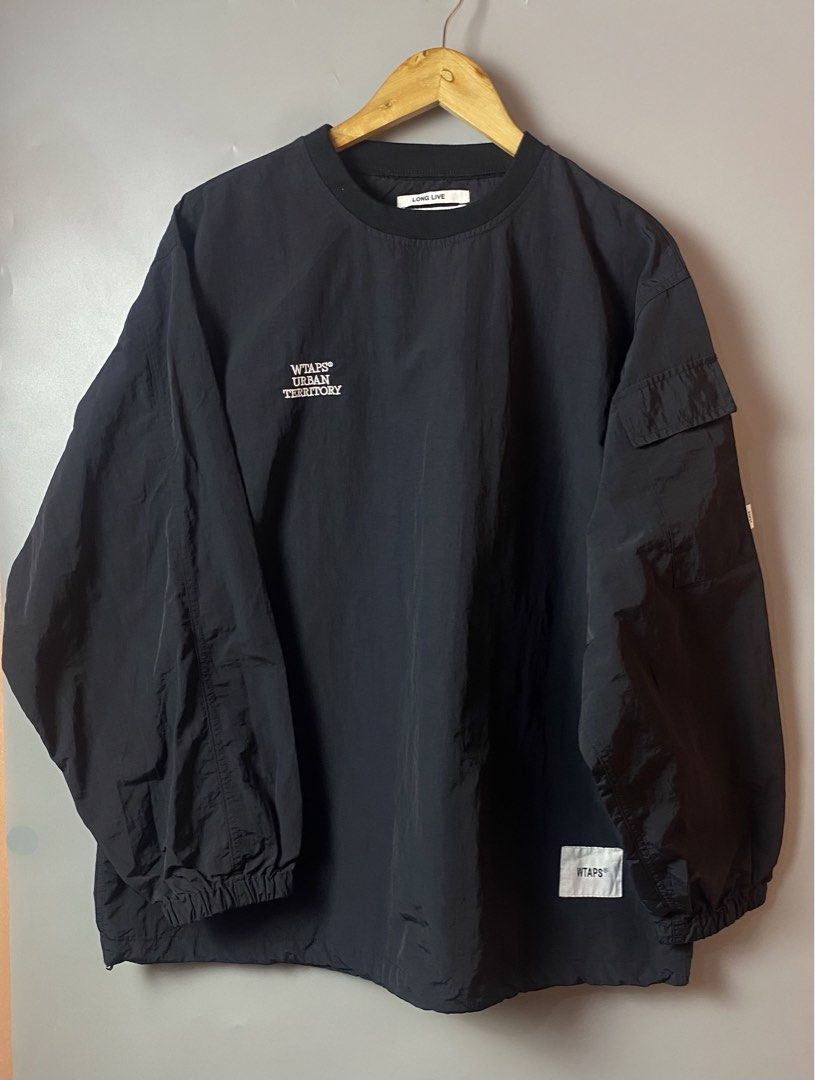 WTAPS 22SS SMOCK/LS/poly.ripstop (Category: Coats, Jackets and Outerwear) located in Quezon City. Submitted by loloyz123 (Listing ID 1444258060, Image 1). Description: WTAPS 22SS SMOCK/LS/POLY.RIPSTOP Condition: Very good Color rate: 10:10 Color: Black Size: L: 29 W: 24.5 inches.