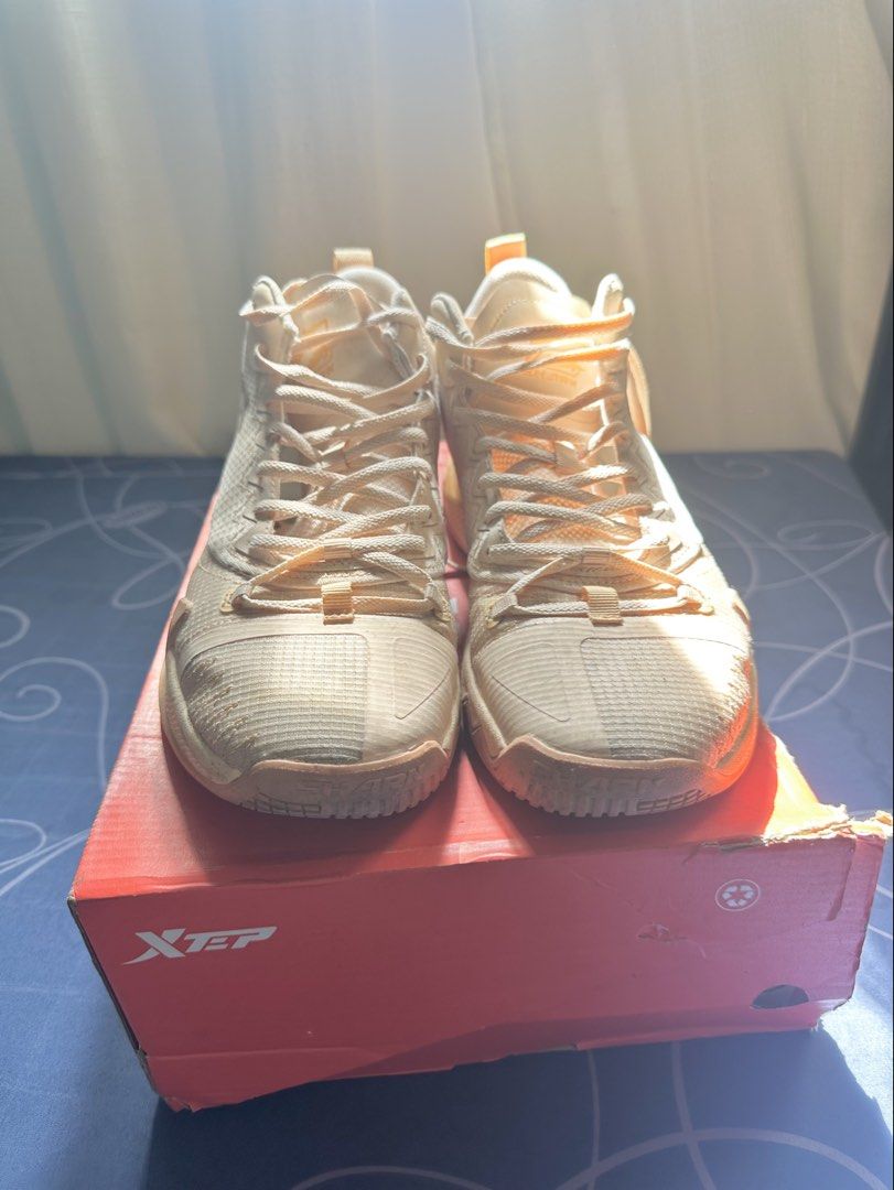 XTEP Shark Men Basketball Shoes (Category: Sneakers) located in Caloocan City. Submitted by miltonhershey (Listing ID 1429311297, Image 3). Description: In good condition, needs washing only! 4x lang po nagamit. No sole dragging. .