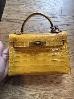 (Category: ) located in . Submitted by menmybags (Listing ID 1444177290, Image 1). Description: .