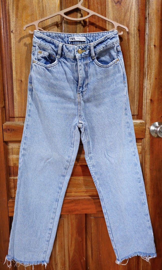 Zara Light Wash Straight Jeans Size 34 (Category: Jeans) located in Baguio. Submitted by catdeclutters (Listing ID 1444191641, Image 1). Description: Orig Size 34 on tag Waist 27 inches, can fit 26 Length 36.5 inches Lp + sf 65 j&t.