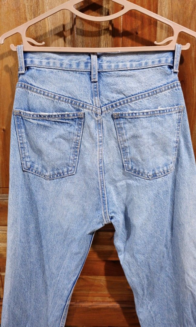 Zara Straight Jeans Size 34 (Category: Jeans) located in Baguio. Submitted by catdeclutters (Listing ID 1444199368, Image 3). Description: Orig Used once, too big Size 34 on tag Waist 27-28 inches Length 38.5 lp + 65 sf j&t.