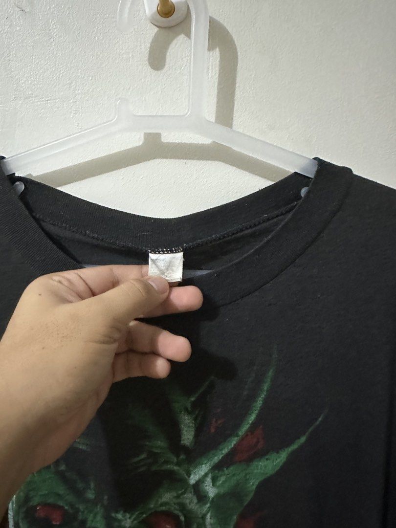 1988 Slayer shirt (Category: Tshirts & Polo Shirts ) located in Bacolod City. Submitted by Geron (Listing ID 1444448574, Image 2). Description: True vintage slayer 1988 Size Large 22/27 No major flaw.