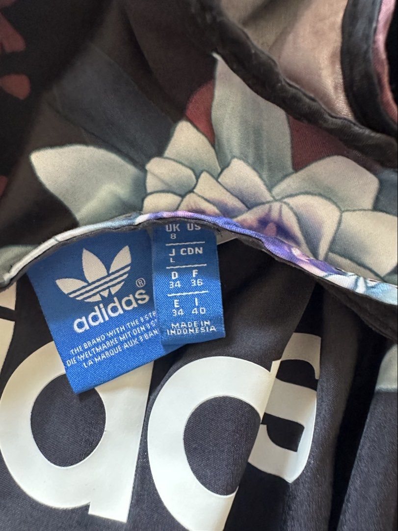 Adidas Floral Print Romper Jumpsuit (Category: Rompers) located in Taguig. Submitted by idekman (Listing ID 1444343431, Image 2). Description: .