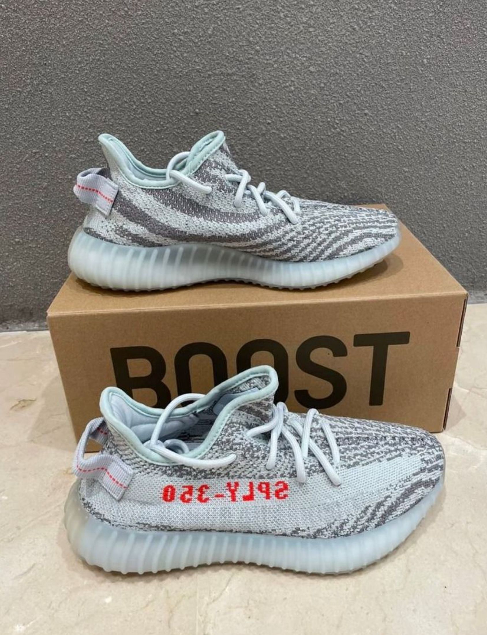 adidas originals Yeezy Boost 350 V2 Shoes Ice Blue (Category: Sneakers) located in Singapore. Submitted by sxyfreephoenix (Listing ID 1444446772, Image 2). Description: ── Adidas Buying Guide ── 📌 Item: adidas originals Yeezy Boost 350 V2 Shoes Ice Blue 📌 Condition: New 📌 Ship: Free J&T/Ninja Van 📌 Pay: Cash on delivery 📌 Confirm: ~3 day photos Unsure? Chat me!.