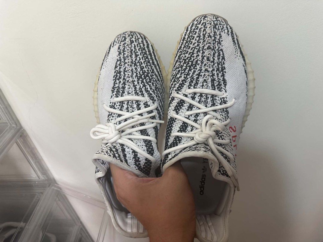 Adidas Yeezy Boost 350 V2 Zebra (Category: Sneakers) located in Batangas. Submitted by lolliebooks (Listing ID 1444383335, Image 1). Description: Zebra 11.5 US 7k no box .