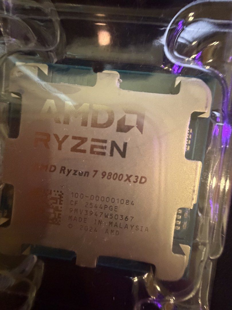 AMD Ryzen 7 9800X3D Processor484476678811822081