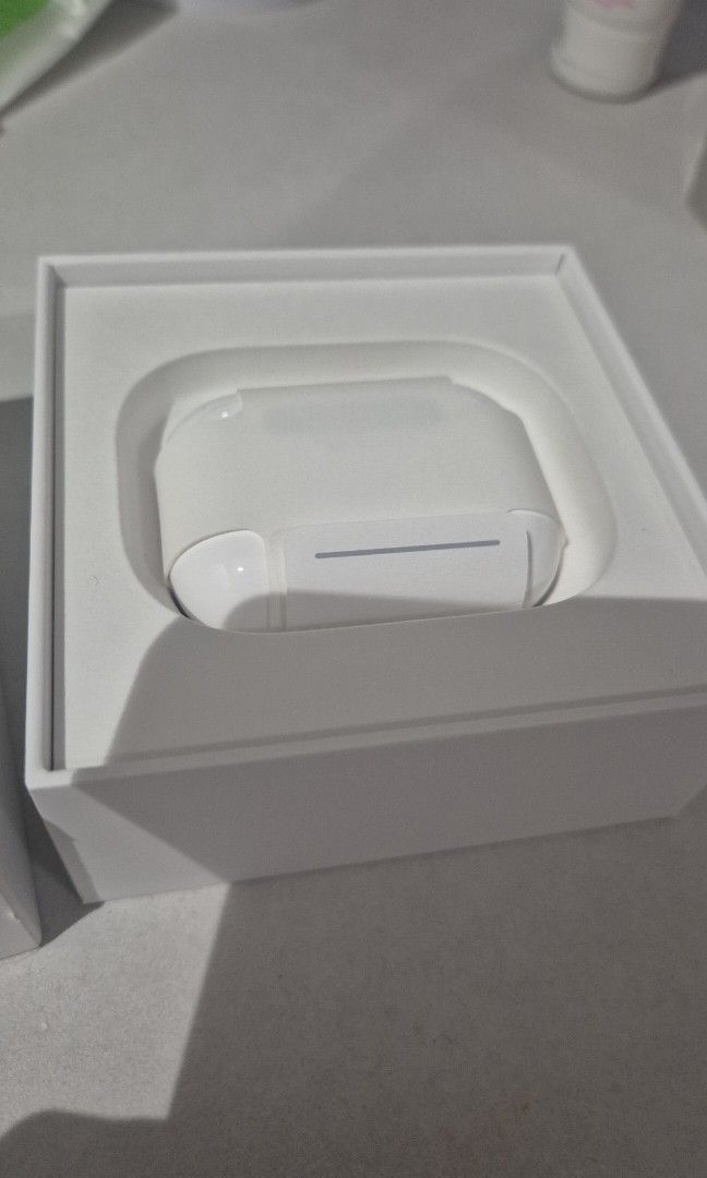 Apple Earbuds Pro 2486383855695319040