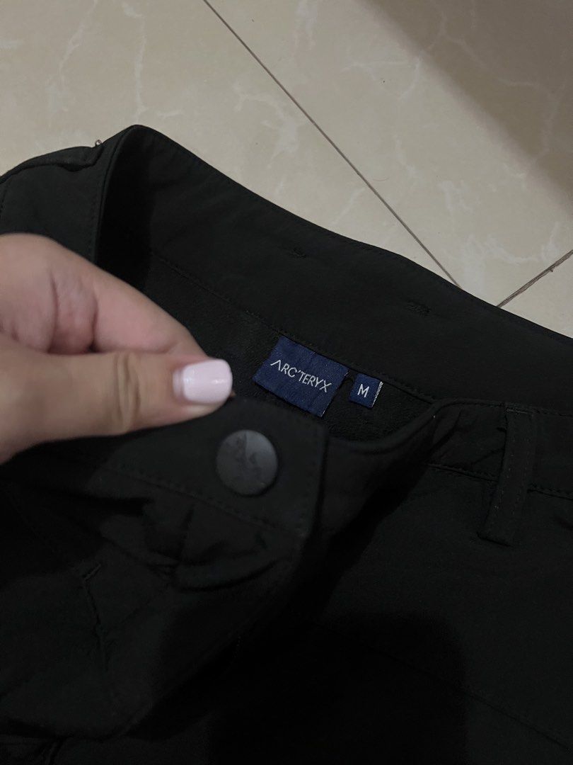 Arcteryx hiking/outdoor pants (Category: Other Bottoms) located in Quezon. Submitted by morena256 (Listing ID 1444406603, Image 2). Description: Size medium on tag Length: 40 inches LIKE NEW NO FLAWS 🤍.