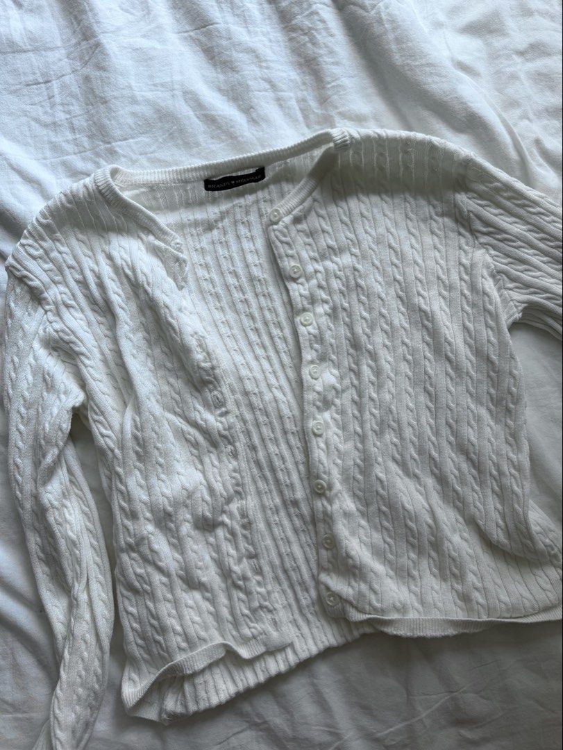 Assorted Brandy AUTHENTIC (Category: Blouses) located in Singapore. Submitted by natattackmack (Listing ID 1444393637, Image 7). Description: All clothes are authentic, some slightly more worn than others. Feel free to PM for more details/about sizing and pricing. More discounts when you buy more. Meet ups at Somerset only..