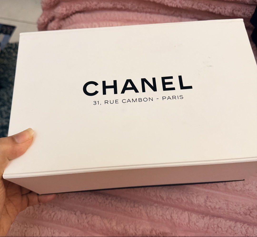 Authentic Chanel 22 Mini Handbag (Category: Luxury Bags & Wallets) located in Rizal. Submitted by SummerPeaCloset (Listing ID 1444488412, Image 3). Description: I’m selling my authentic Chanel 22 Mini handbag in genuine black leather with gold hardware. Microchipped bag. I’ve owned it for about 1–2 years and it’s in excellent condition with only light use — no major scratches or stains, and the leather is soft with minimal creasing consistent wit