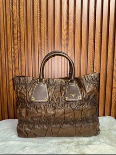 (Category: ) located in . Submitted by luxshoppe88 (Listing ID 1444388705, Image 1). Description: .