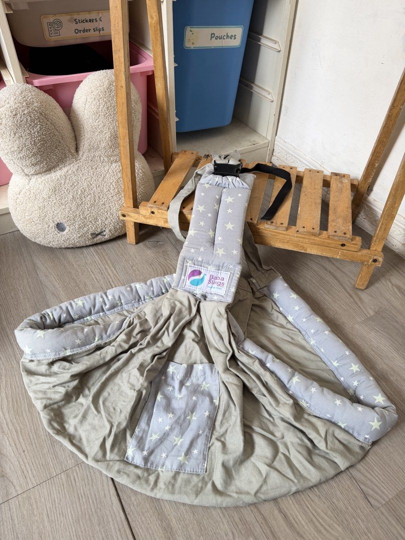 babasling sling carrier (Category: Carriers & Slings) located in Santa Maria. Submitted by babyshowearph_official (Listing ID 1444325114, Image 1). Description: .