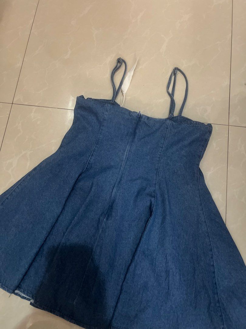 Baby doll strappy denim top (Category: Sleeveless) located in Quezon. Submitted by morena256 (Listing ID 1444397074, Image 3). Description: Brand new ribbon strappy top perfect for summer 🤍.