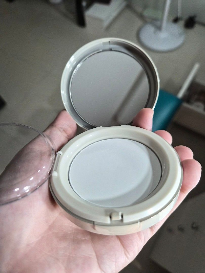 Banila Co Sunscreen + Powder (Category: Face Care) located in Las Pinas. Submitted by ktcuartina (Listing ID 1444335657, Image 3). Description: sold as bundle na. 💕 i really like the sunscreen but not so the powder. not for my skin type. the sunblock may serve as a primer since its moisturizing and blurring for pores as well, great prep before make-up. opened: May 2026.